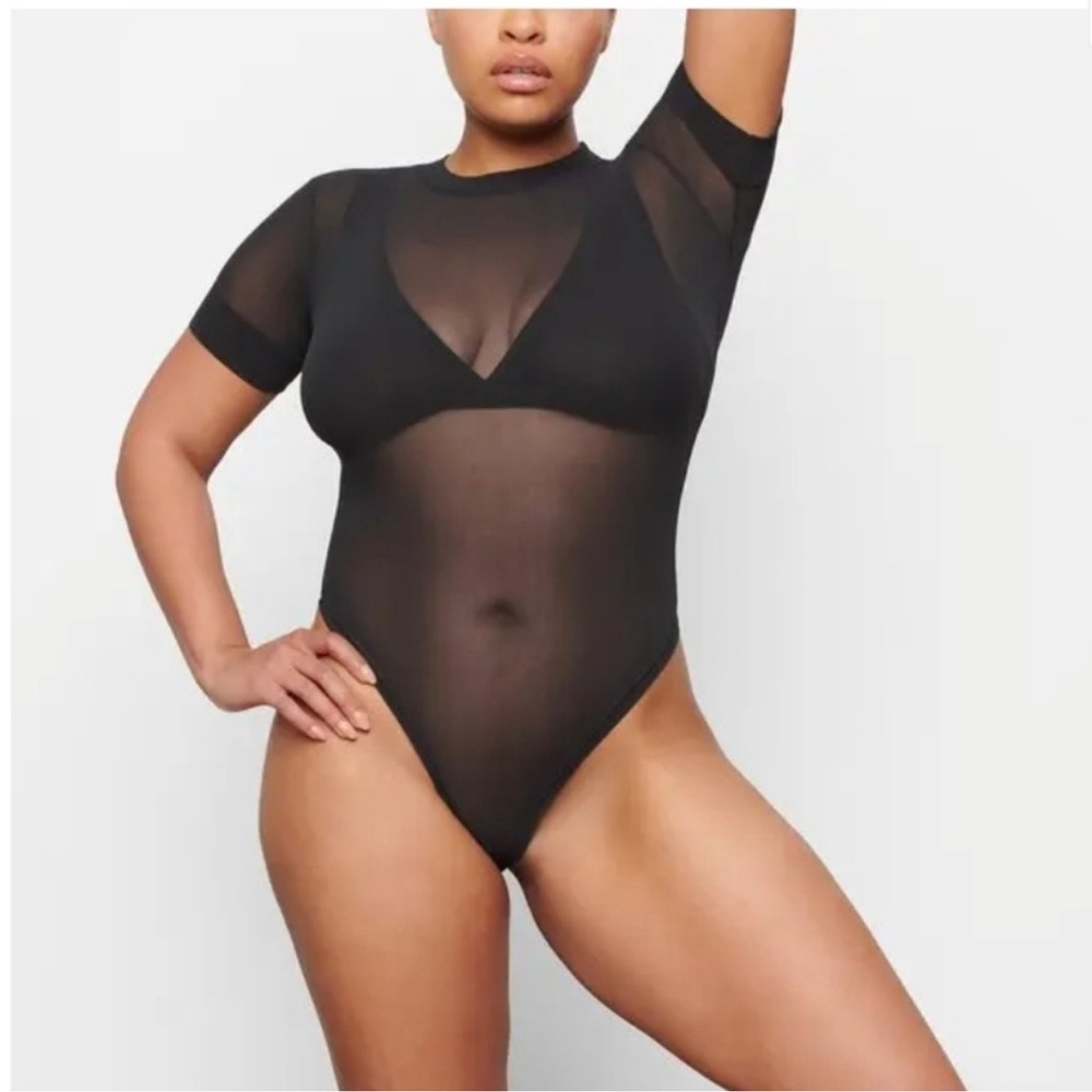 SKIMS Summer Mesh T Shirt Thong Bodysuit Size Large Onyx - Picture 6 of 6